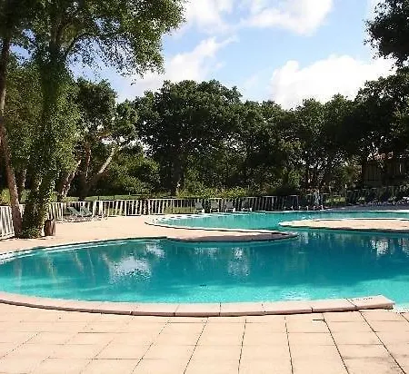 Maison Les Pieds Dans L'eau, Piscine Et A Pieds * Moliets-et-Maa